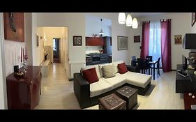 Traditional Rome Stay